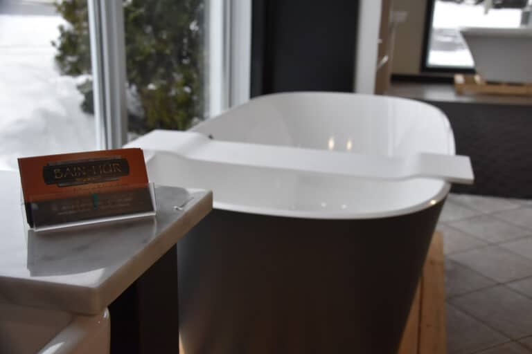 Des cuisines et salles de bains sur mesure avec Plomberie Bain-Hür