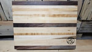 Création d’articles de cuisine en bois et cadeaux corporatifs sur mesure à Delson