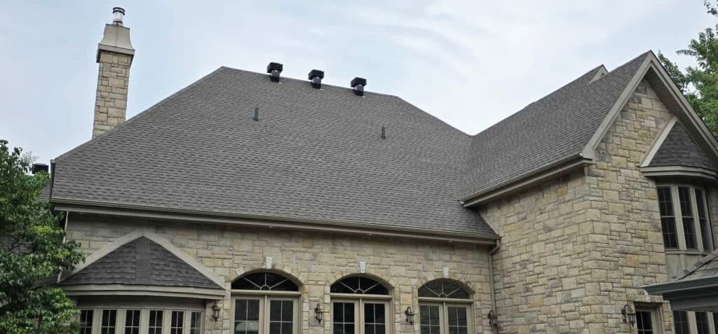 Ventilation de toiture à Saint-Hubert : Éviter la condensation et les moisissures