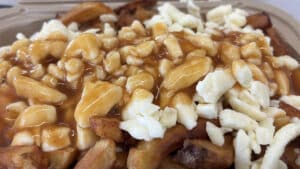 Le guide local pour combler une fringale dans une vraie cantine de quartier à Varennes