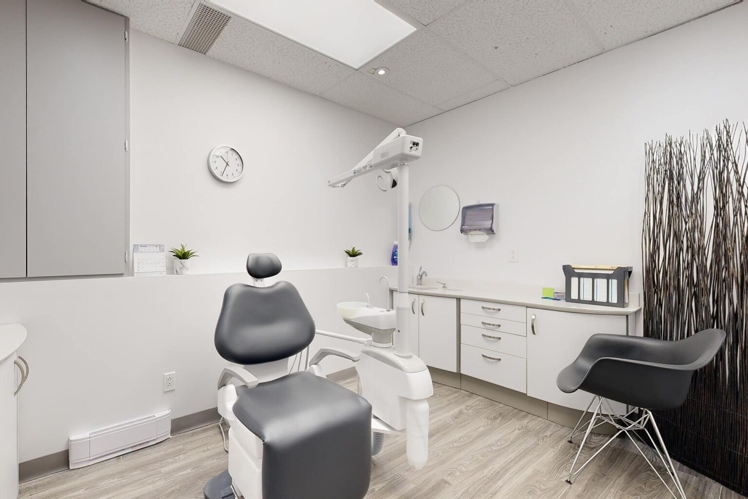 Prothèse Dentaire Instable ou Brisée : Solutions et Ajustements à Longueuil