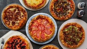 Commander une pizza chaude et généreuse à Saint-Constant : Guide et conseils