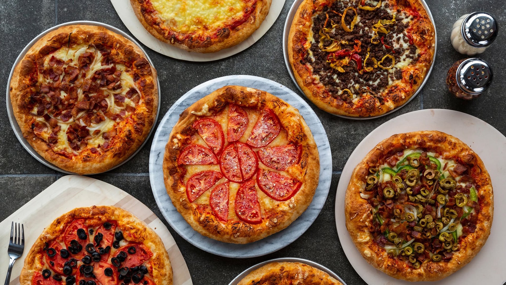 Commander une pizza chaude et généreuse à Saint-Constant : Guide et conseils