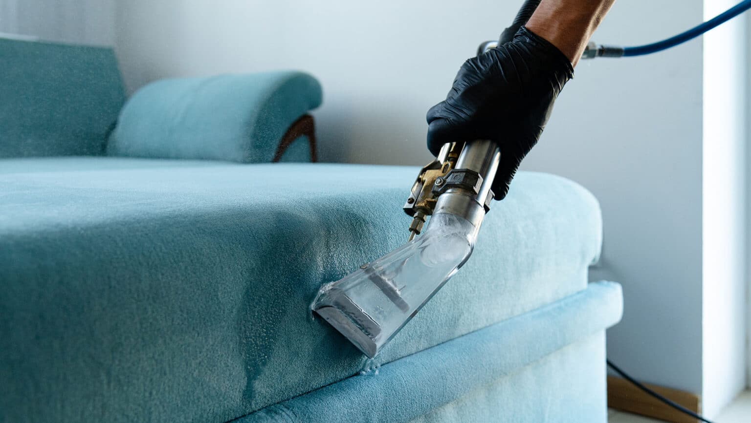 Restauration et hygiène des meubles et tapis à Varennes : L'expertise textile